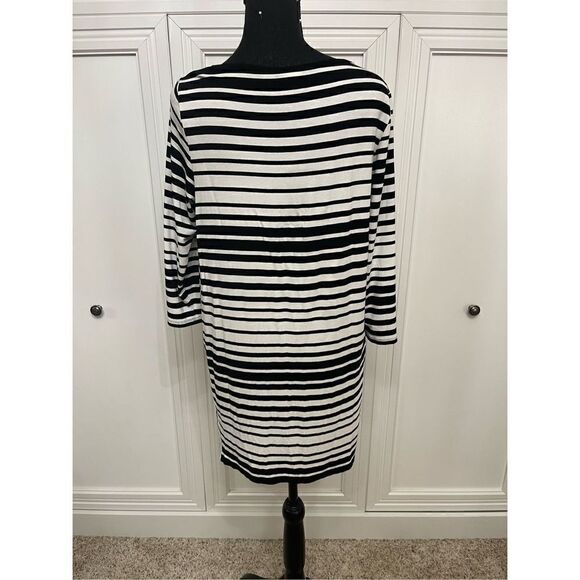 Chico's Women's Black & White Striped‎ High-Low Hem Tunic Tee Size 1 - Picture 4 of 6